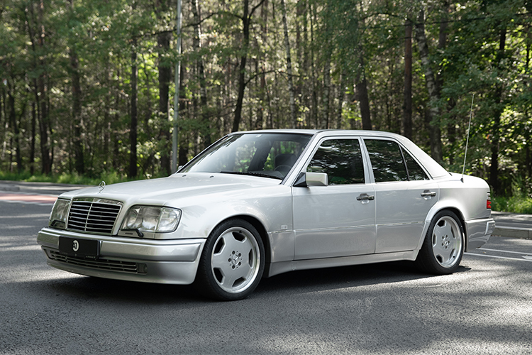 Mercedes-Benz E500 Limited