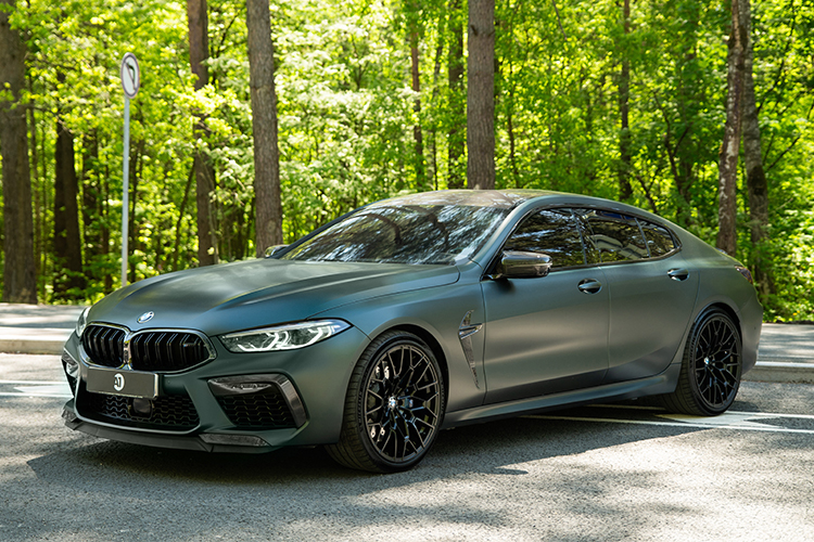 BMW M8